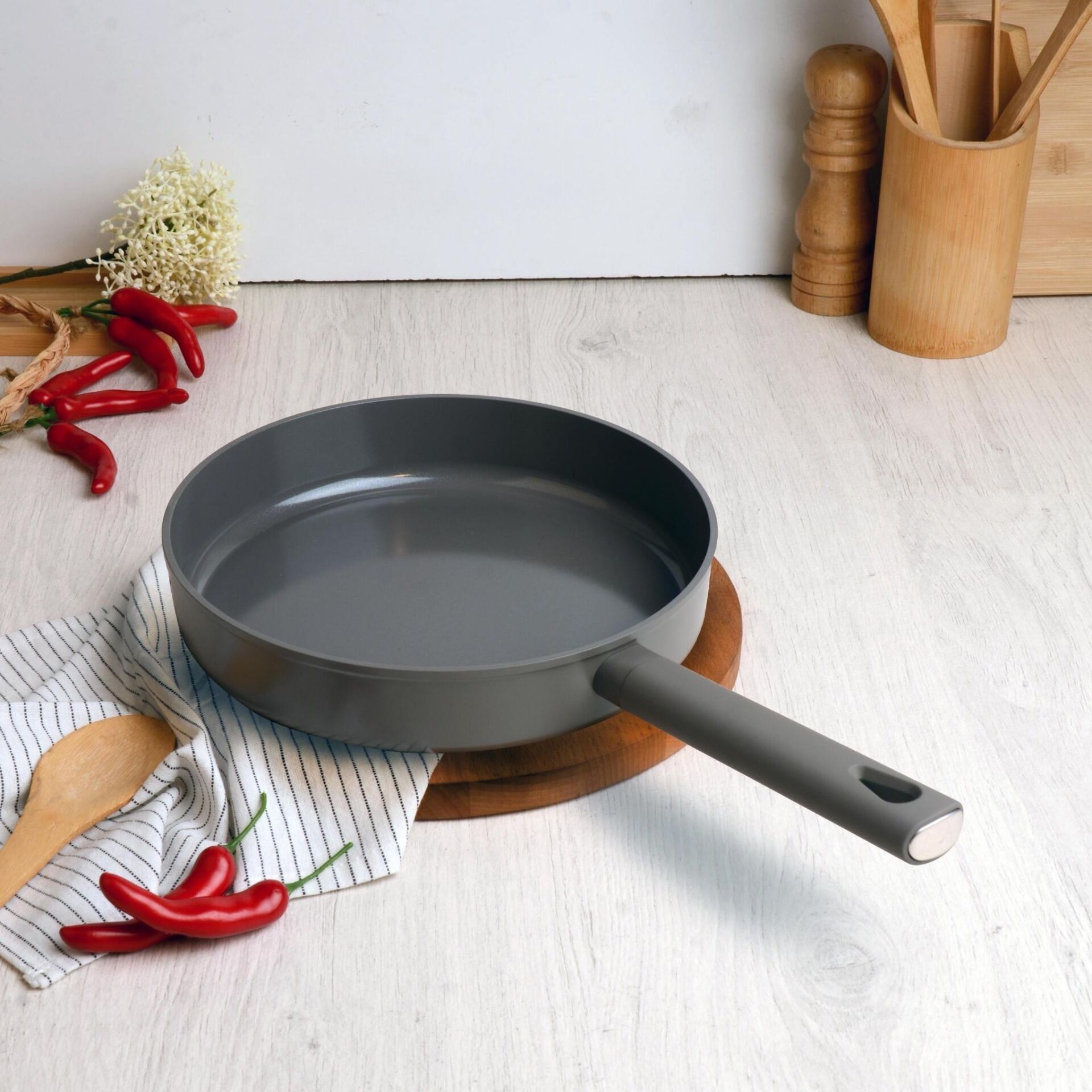 Belariva Gri Silikon Saplı Tava