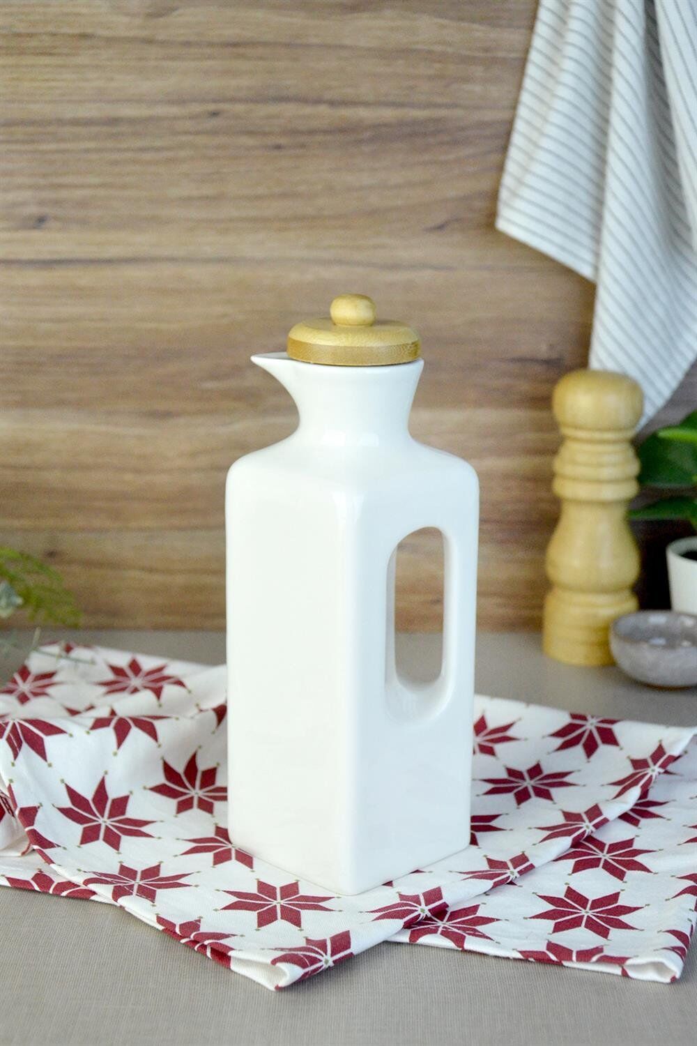 Paçi Liliy Küçük Bambu Kapaklı Porselen Yağdanlık 700 ml