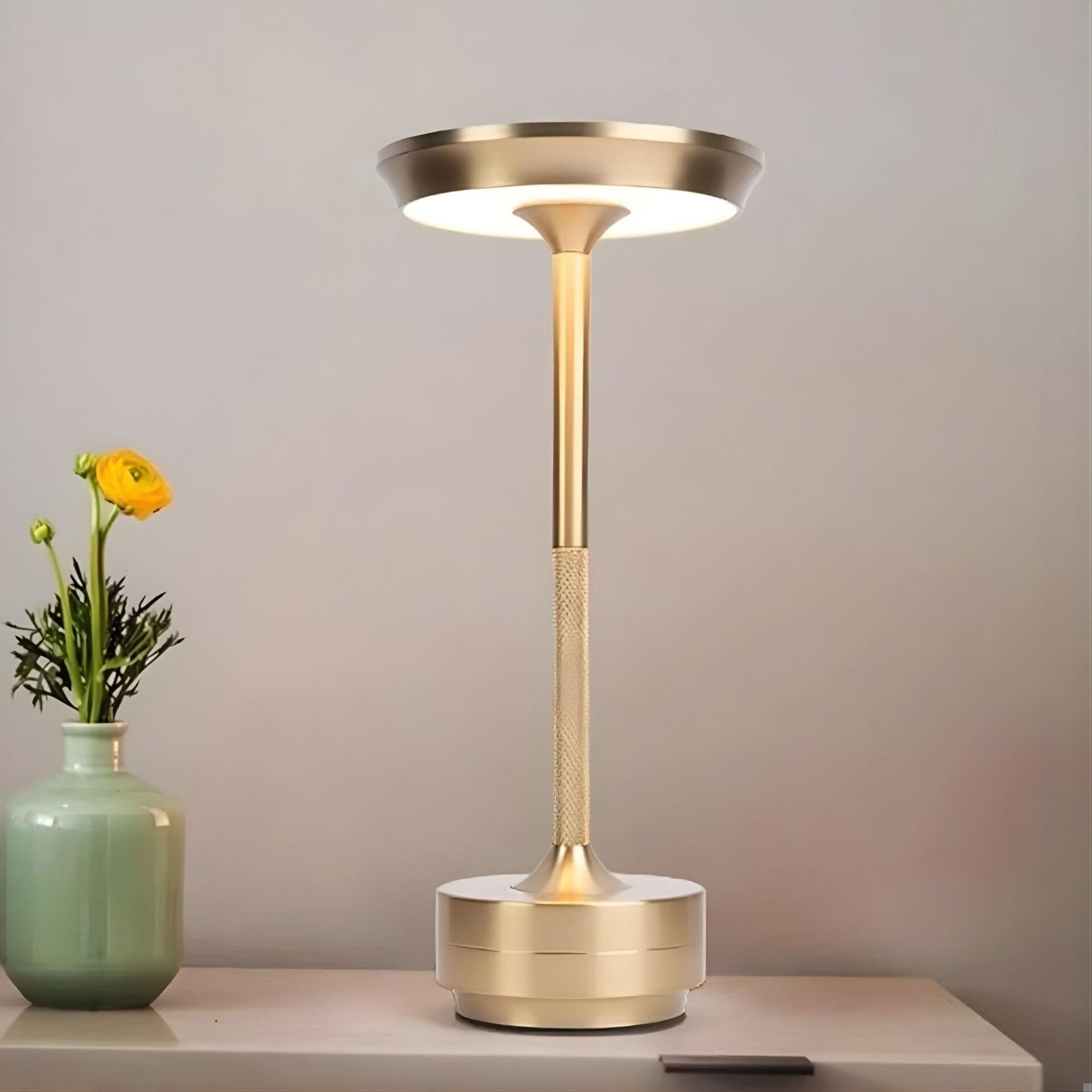 NOAS KOS Şarjlı Masa Lambası Gold